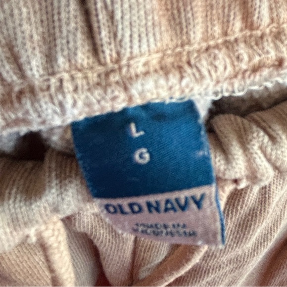 Old navy sweatpants - Picture 2 of 4